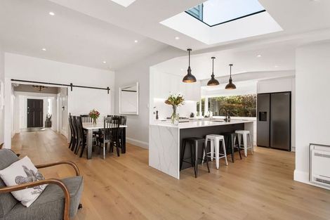 Photo of property in 112 Knowles Street, St Albans, Christchurch, 8052