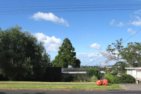 Photo of property in 83 Exmouth Road, Northcote, Auckland, 0627