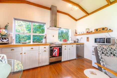 Photo of property in 83 Cosy Dell Road, Herbert, 9495