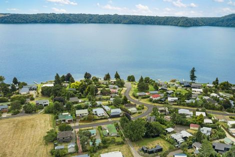 Photo of property in 7 Aoturoa Avenue, Rotoiti Forest, Rotorua, 3074