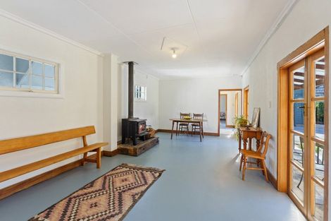 Photo of property in 3 State Highway 1, Otaki, 5512