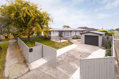 Photo of property in 2 Chester Crescent, West End, Palmerston North, 4410