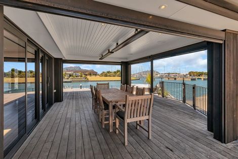 Photo of property in 25 Waitemata Drive, One Tree Point, 0118