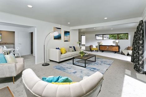 Photo of property in 29 Sandiacre Way, Browns Bay, Auckland, 0630