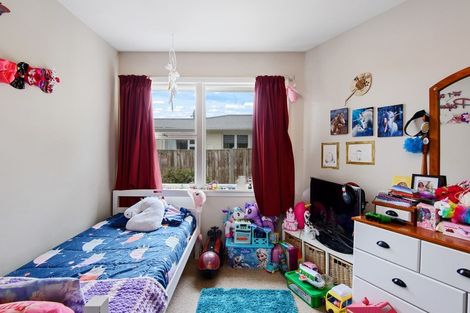 Photo of property in 12 Frensham Crescent, Woolston, Christchurch, 8062