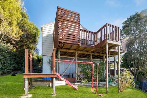 Photo of property in 6 Rautawhiri Road, Helensville, 0800