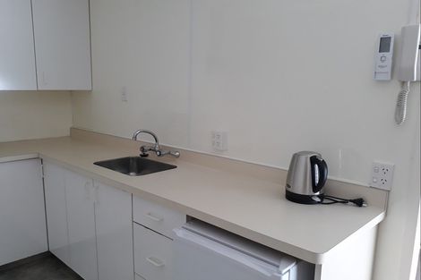 Photo of property in 203 Fitzherbert Avenue, West End, Palmerston North, 4410