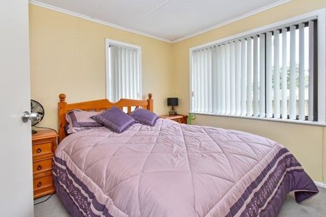 Photo of property in 11 Oxford Road, Manurewa, Auckland, 2102