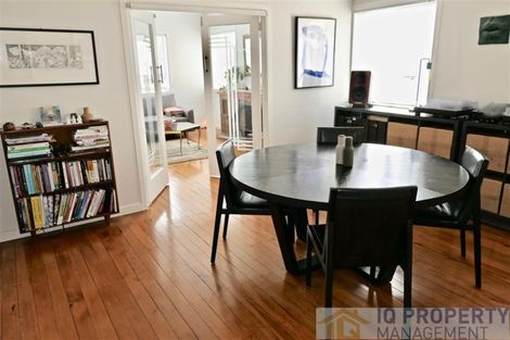 Photo of property in 43 Eastglen Road, Glen Eden, Auckland, 0602