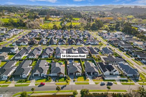 Photo of property in 14 Gilbransen Road, Kumeu, 0810