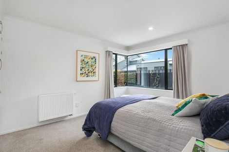 Photo of property in 2/12 Gleneagles Terrace, Ilam, Christchurch, 8053