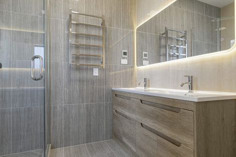 Photo of property in 45 Mcindoe Road, Kumeu, 0810