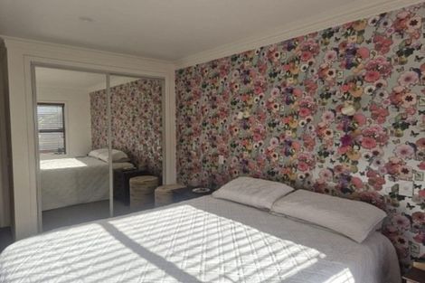 Photo of property in 102 Liardet Street, New Plymouth, 4310