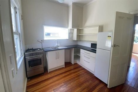 Photo of property in 37 Raroa Road, Kelburn, Wellington, 6012