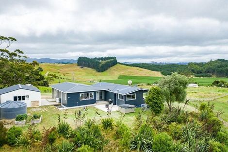 Photo of property in 29 Massey Road, Waipu, 0582
