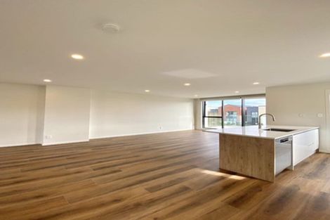 Photo of property in 21 Tahingamanu Road, Hobsonville, Auckland, 0616