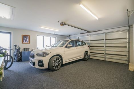 Photo of property in 18 Topping Place, Whitianga, 3510