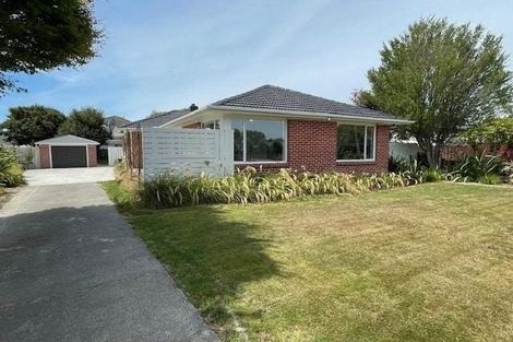 Photo of property in 6 Sevenoaks Drive, Bryndwr, Christchurch, 8053