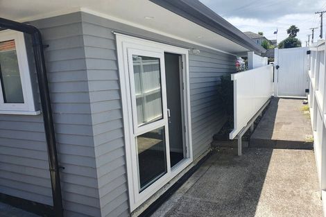 Photo of property in 16 Bonnie Brae Road, Meadowbank, Auckland, 1072