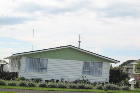 Photo of property in 16 Wesley Avenue, Frankleigh Park, New Plymouth, 4310