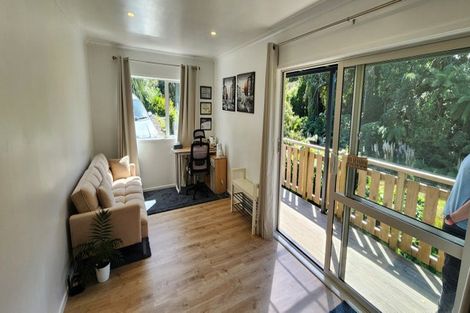 Photo of property in 6a Brierley Place, Marfell, New Plymouth, 4310