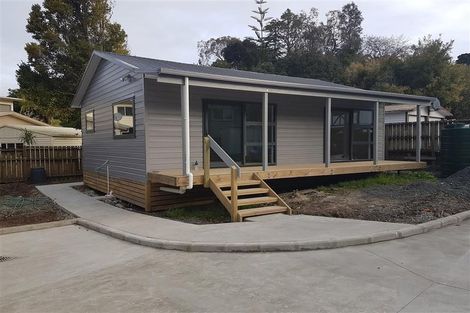 Photo of property in 16 Jenanne Place, Totara Vale, Auckland, 0629