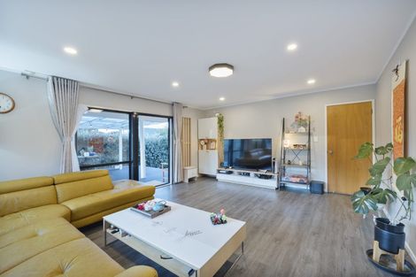 Photo of property in 81 Spence Road, Henderson, Auckland, 0612