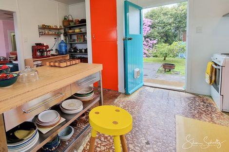 Photo of property in 10 Franklin Road, Paparoa, 0571