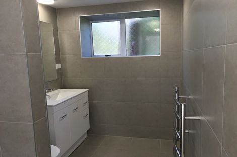 Photo of property in 1/53 Seaview Road, Glenfield, Auckland, 0629