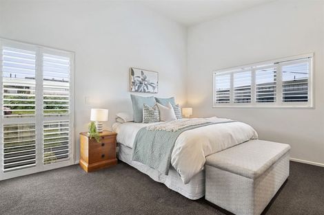 Photo of property in 2/17 Sudan Avenue, Milford, Auckland, 0620