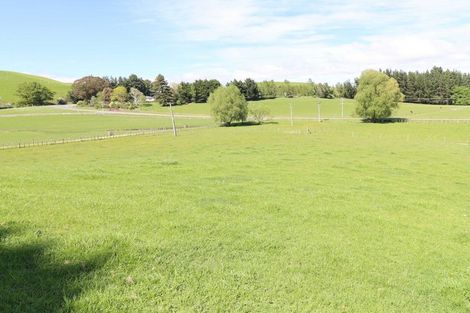Photo of property in 1183 Masterton Stronvar Road, Wainuioru, Masterton, 5890