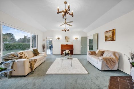 Photo of property in 625 Frankley Road, Hurworth, New Plymouth, 4371