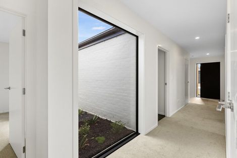 Photo of property in 18 Evergreen Parade, Rosehill, Papakura, 2113