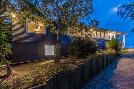 Photo of property in 38 Victory Road, Laingholm, Auckland, 0604