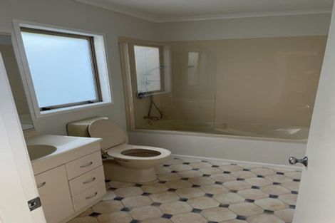 Photo of property in 17 Sirsi Terrace, Broadmeadows, Wellington, 6035