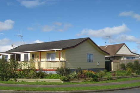 Photo of property in 28 Rimu Street, Levin, 5510