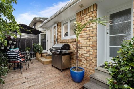 Photo of property in 22 Kervil Avenue, Te Atatu Peninsula, Auckland, 0610