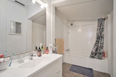 Photo of property in 811 Ellison Road, Parkvale, Hastings, 4122