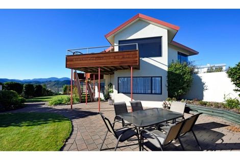 Photo of property in 327 Princes Drive, Britannia Heights, Nelson, 7010
