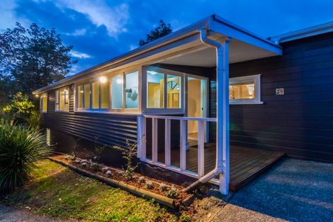 Photo of property in 38 Victory Road, Laingholm, Auckland, 0604