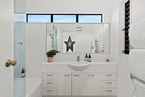 Photo of property in 177 Omaha Drive, Omaha, 0986