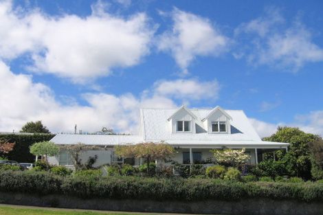 Photo of property in 4 Richmond Avenue, Richmond Heights, Taupo, 3330