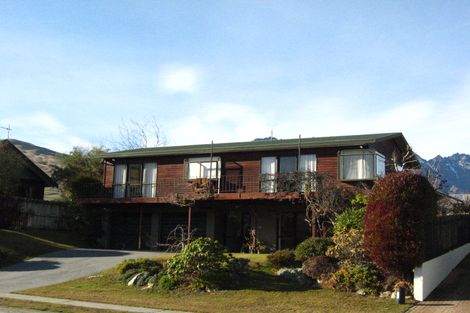 Photo of property in 17 Oregon Drive, Kelvin Heights, Queenstown, 9300