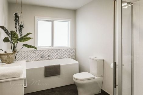 Photo of property in 35 Nobilo Road, Kumeu, 0810