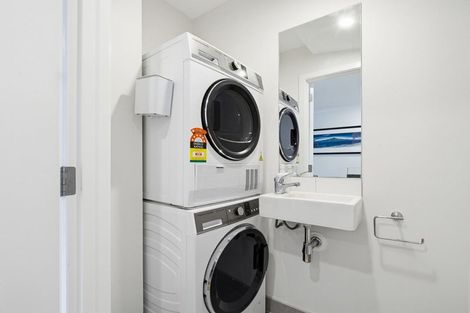 Photo of property in 7 Wharara Lane, Massey, Auckland, 0614