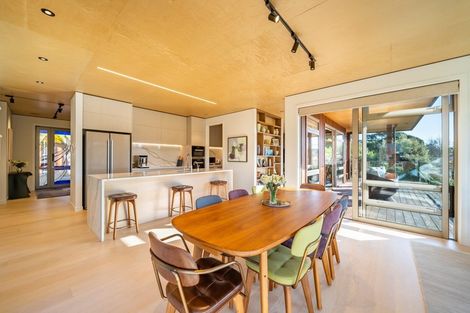 Photo of property in 10 Ferndale Drive, Waikanae, 5036