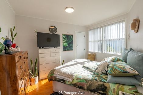 Photo of property in 28 Paragon Avenue, Beach Haven, Auckland, 0626