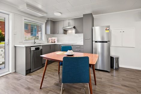 Photo of property in 35 Hillcrest Road, Hillcrest, Hamilton, 3216