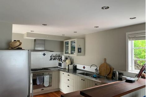 Photo of property in 27 Moana Road, Plimmerton, Porirua, 5026