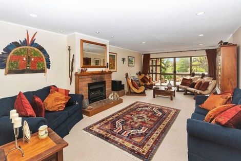 Photo of property in 733 Scenic Drive, Henderson Valley, Auckland, 0612